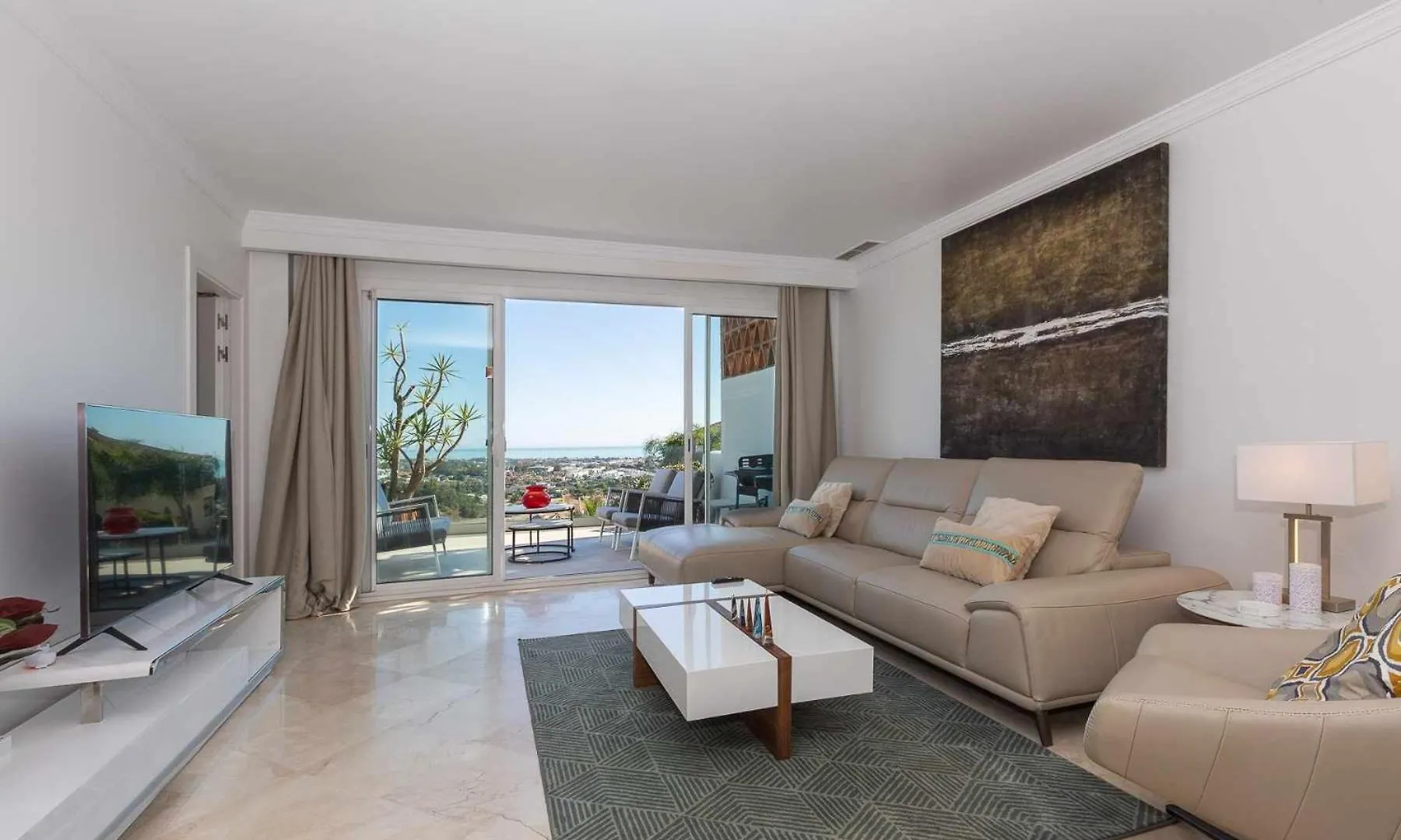Espectacular Atico Con Impresionantes Vistas Mar Apartment Benahavis Spain
