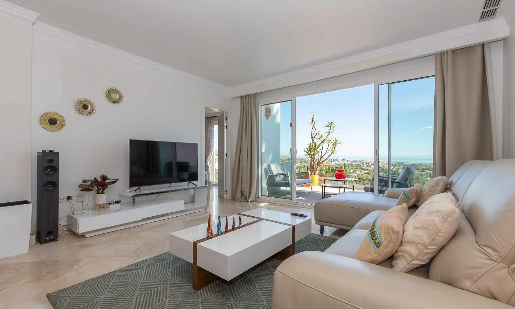 Espectacular Atico Con Impresionantes Vistas Mar Apartment Benahavis